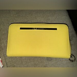 NWOT STEVE MADDEN WALLET WRISTLET